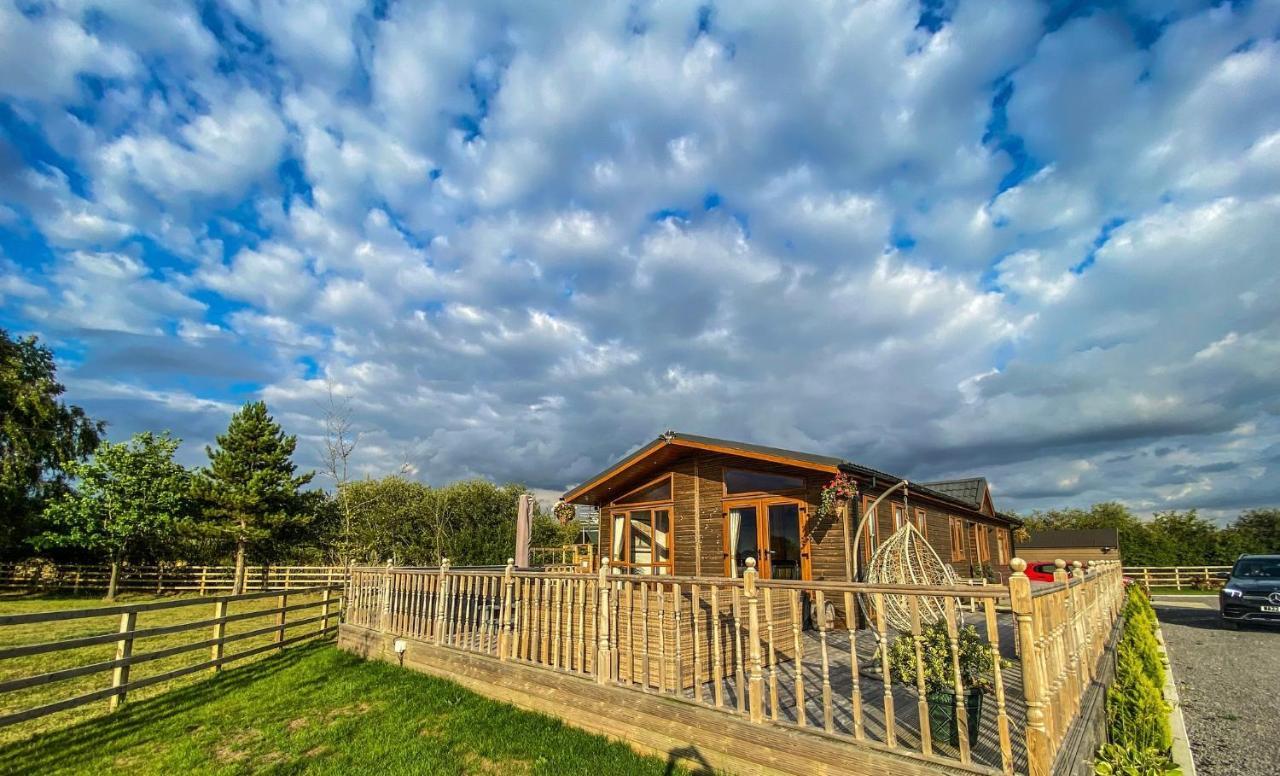 Immaculate 3-Bedroom Private Lodge Near York Exterior foto